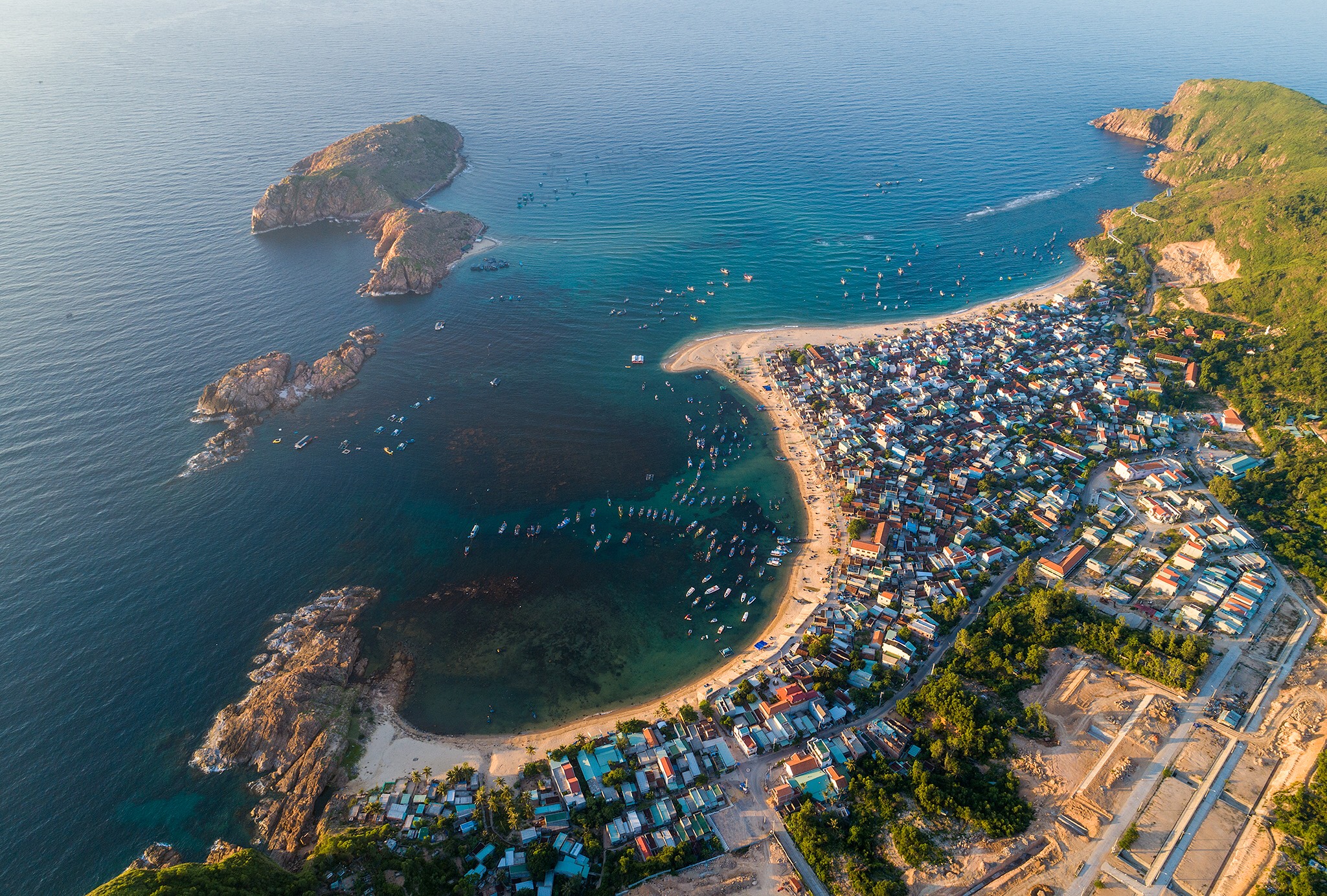 🌅 NGÀY 03: TỰ DO – DIÊU TRÌ – HUẾ
