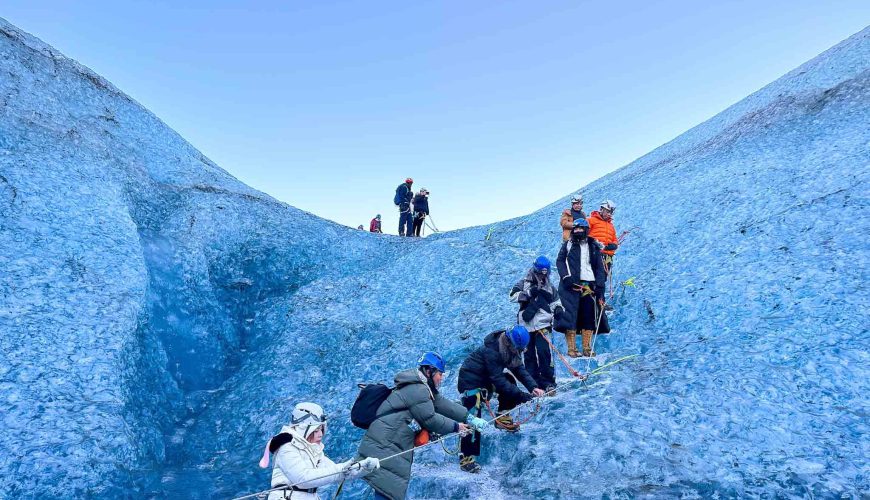 Khám phá vẻ đẹp kỳ ảo của Iceland: Cẩm nang du lịch cho người đam mê phiêu lưu