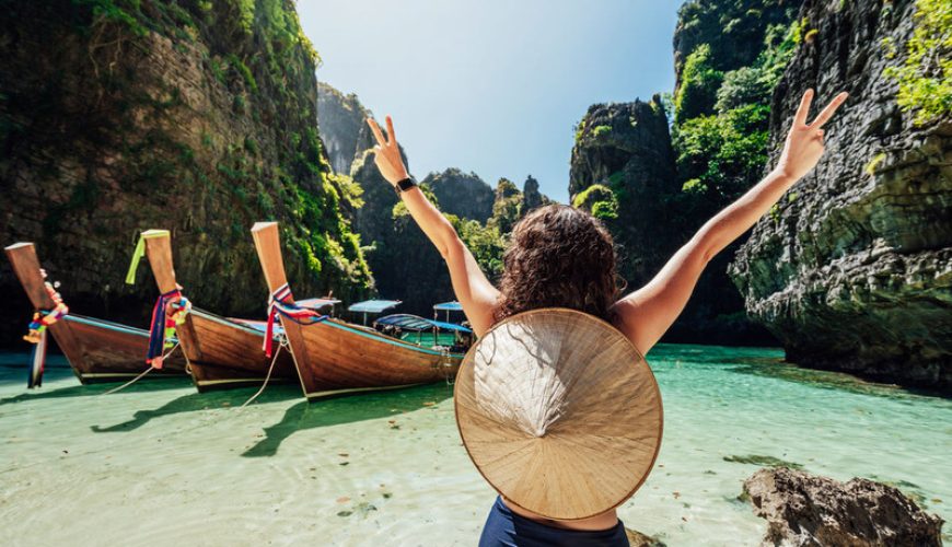 Cứu Tinh Vali Du Lịch: 6 “Tuyệt Chiêu” Nhỏ Gọn Giúp Chuyến Đi “Bá Cháy”!