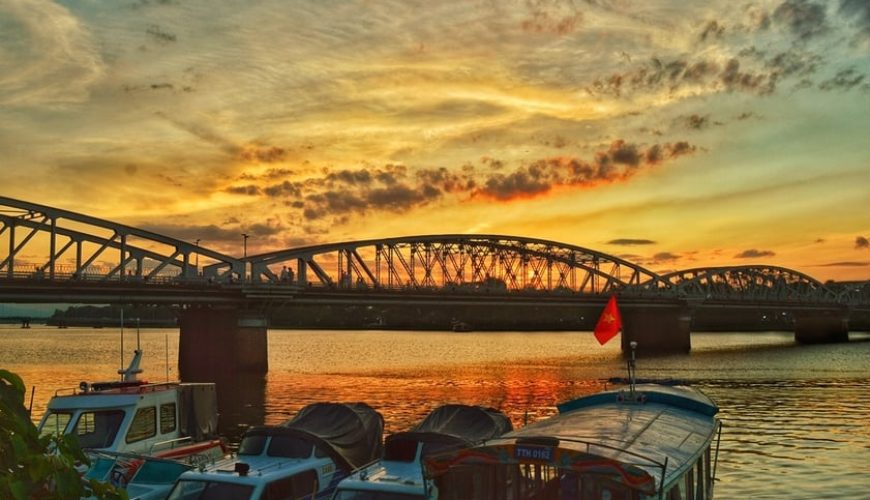 Sông Hương – Vẻ đẹp lãng mạn không thể bỏ lỡ ở Huế