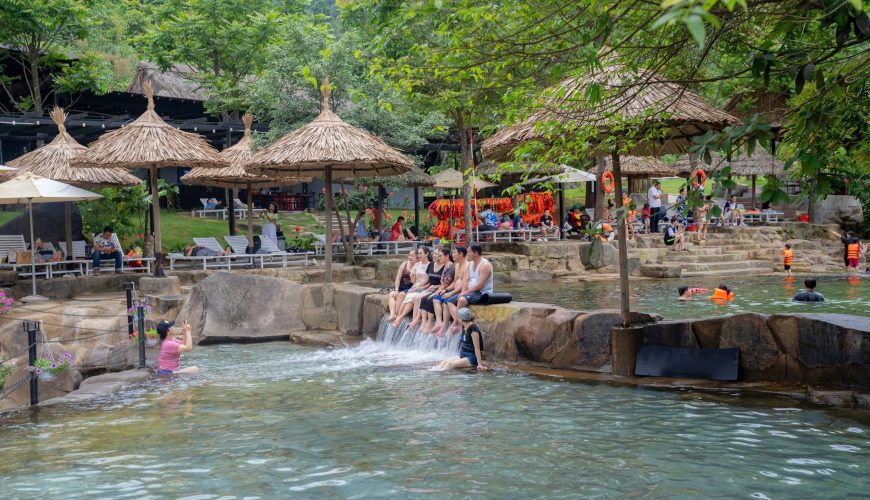 REVIEW TẤT TẦN TẬT BẠCH MÃ VILLAGE 2026 – THIÊN ĐƯỜNG TRÁNH NÓNG GIỮA LÒNG MIỀN TRUNG