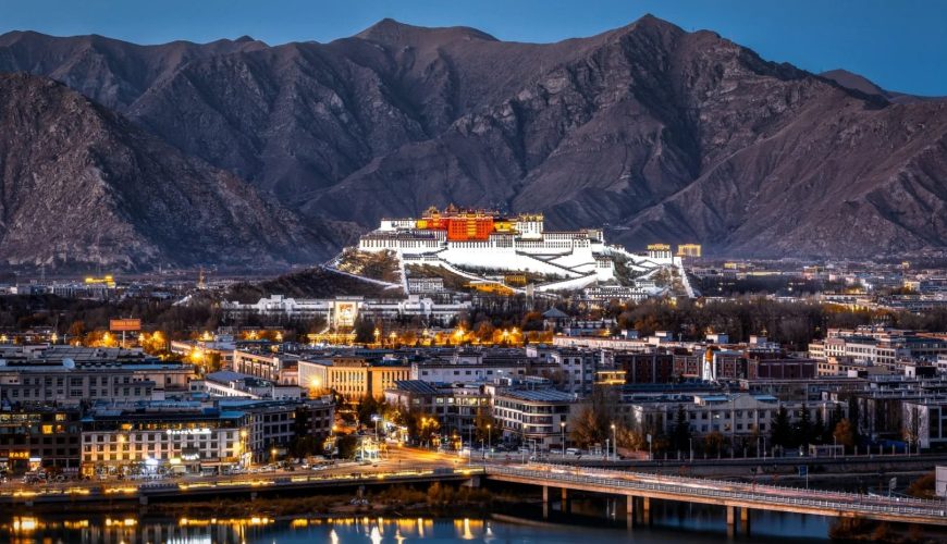 Cung điện Potala – Biểu tượng huyền thoại của Tây Tạng và kinh nghiệm tham quan chi tiết từ A–Z
