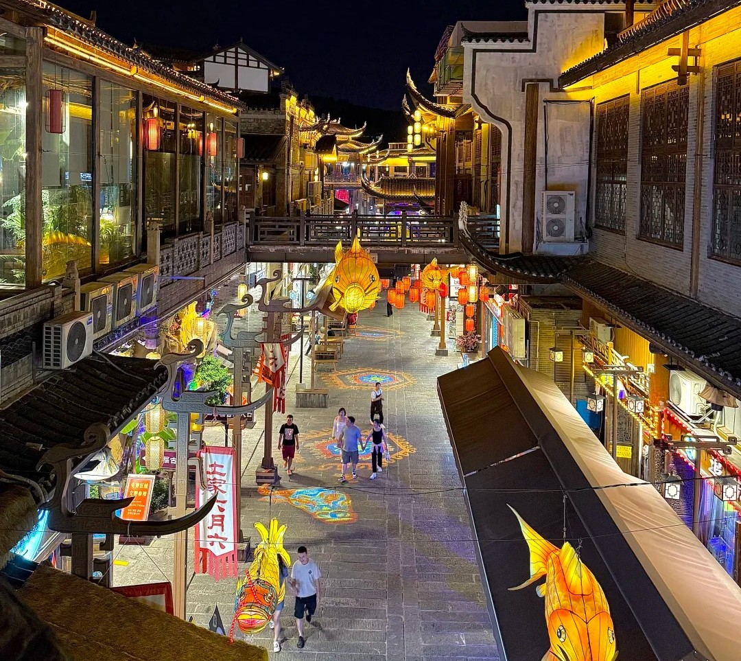 72 kỳ lầu
