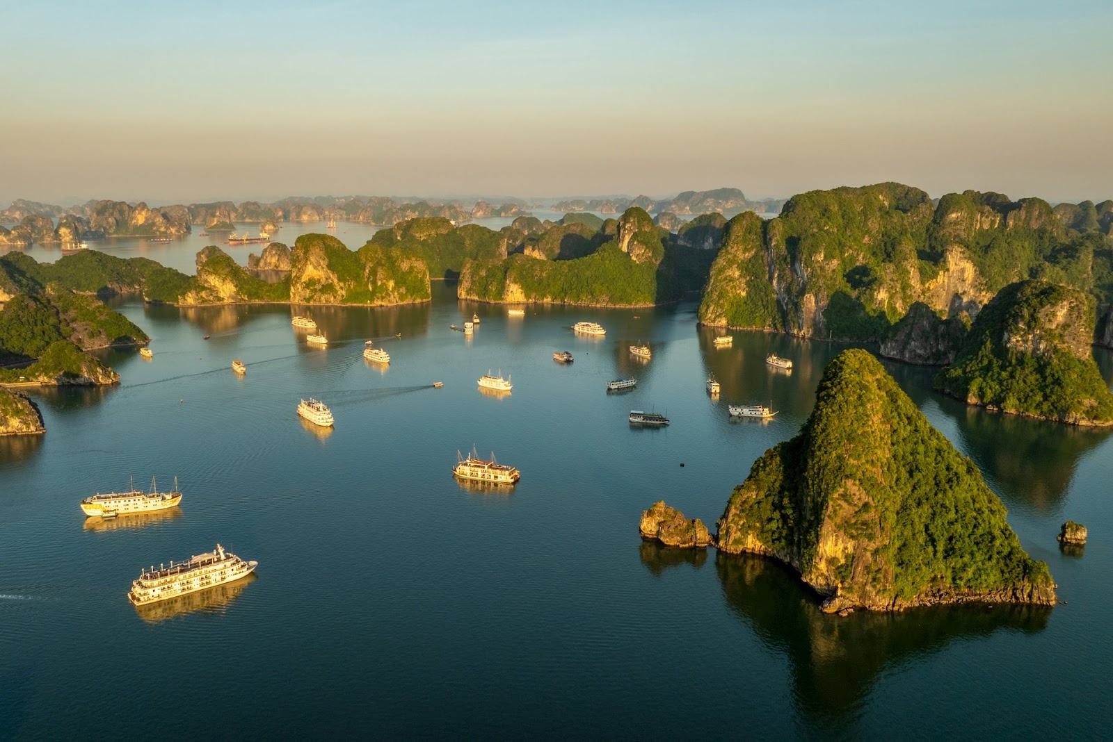 VỊNH HẠ LONG VIỆT NAM